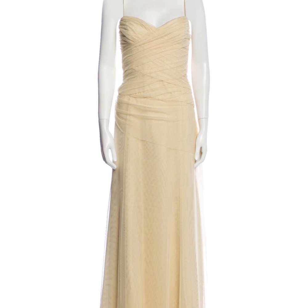 Stunning event/ bridesmaid dress / gown